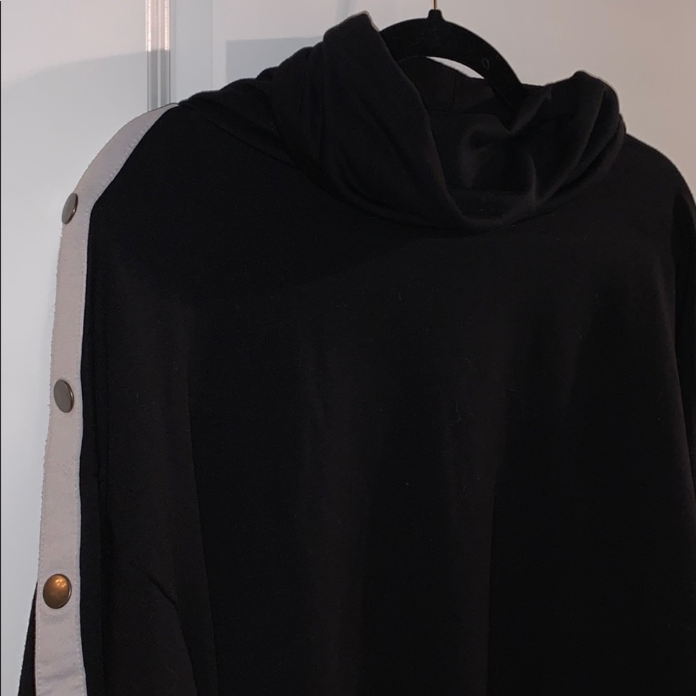 Cropped turtle neck